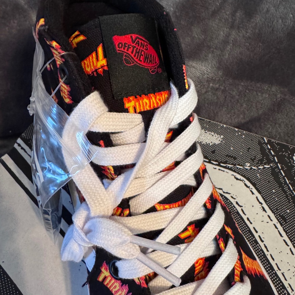NEW Vans x Thrasher Skate Sk8-Hi Men Size 12 Black Flame Logo High Top Sneakers - Picture 8 of 11